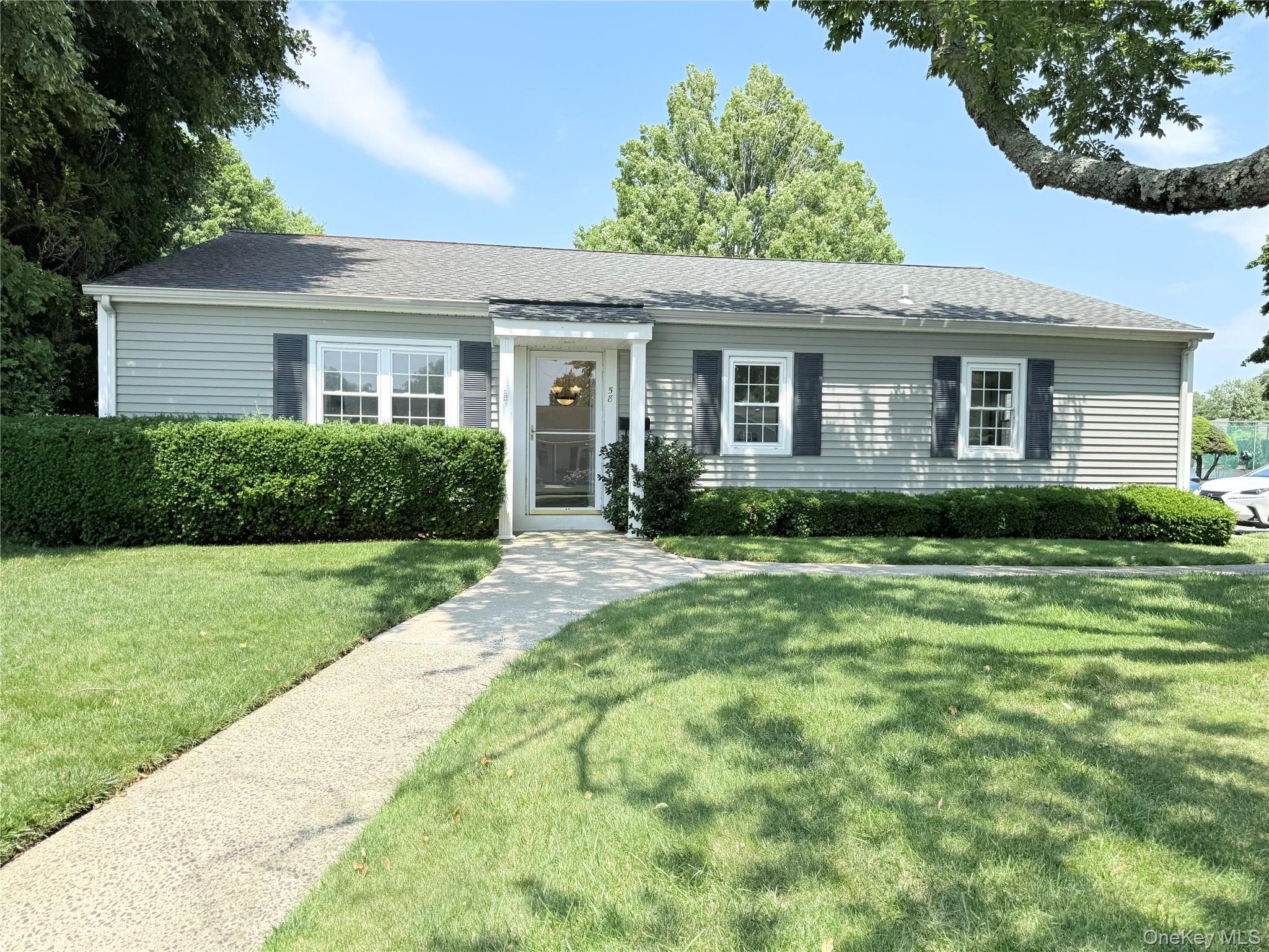 58 Harbor Road, Amityville