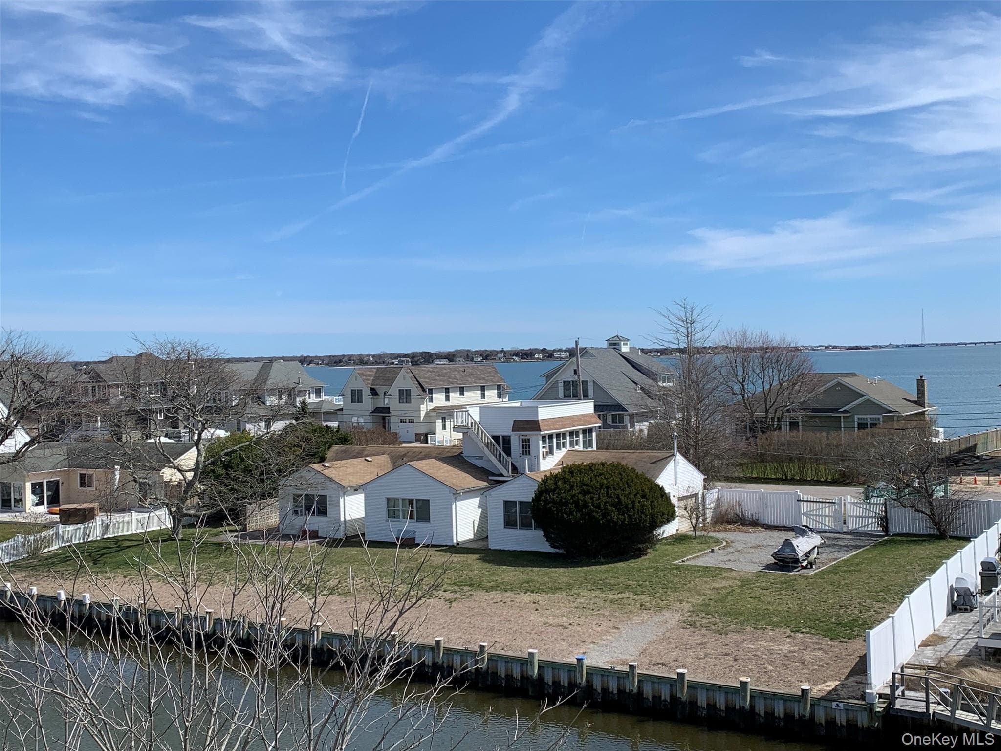 12 Shinnecock Road, East Quogue
