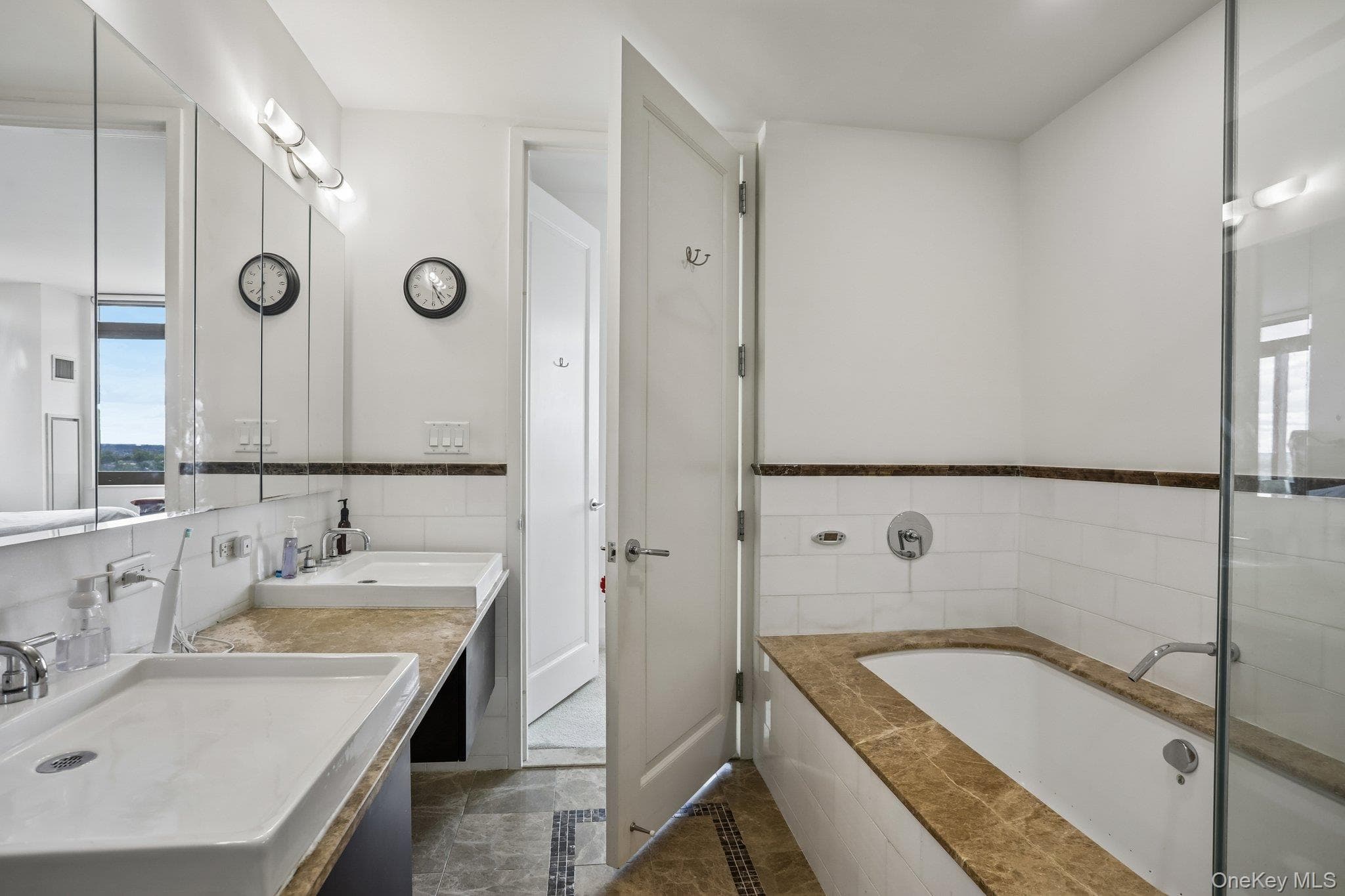 175 Huguenot Street Unit: 1606 thumbnail 10