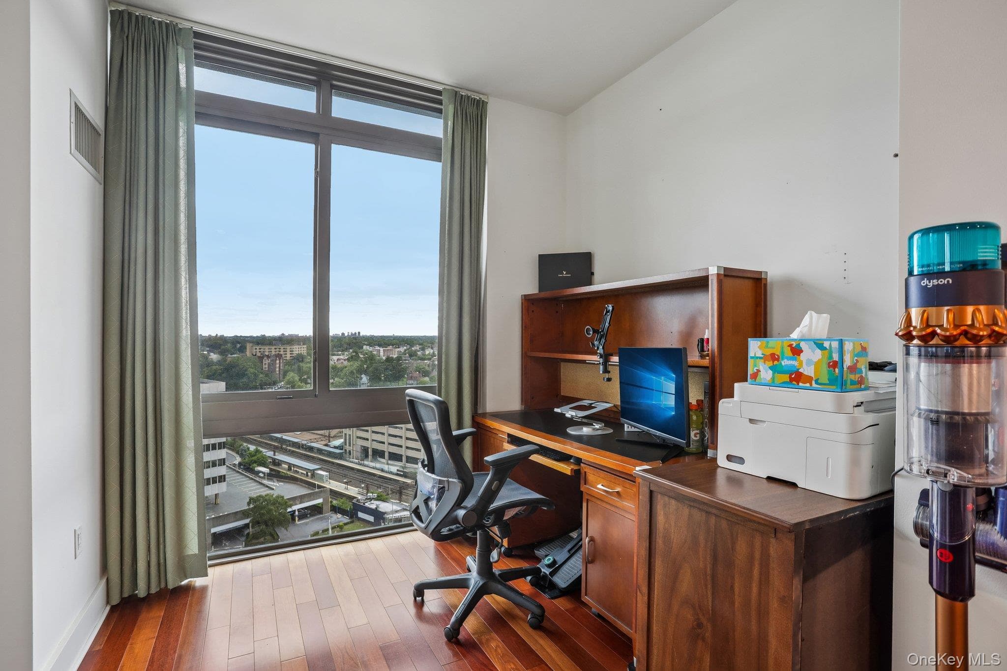 175 Huguenot Street Unit: 1606 thumbnail 7