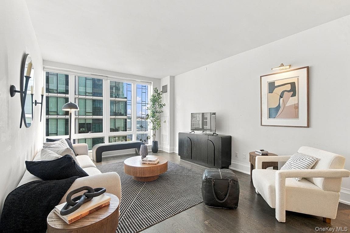 50 Riverside Boulevard Unit: 15M photo 1
