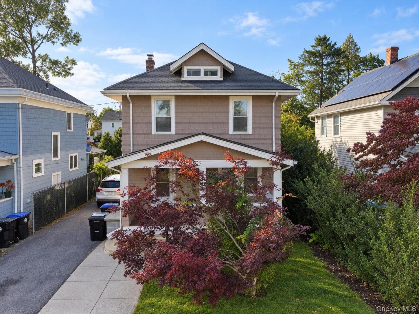 26 Oakwood Boulevard photo 1