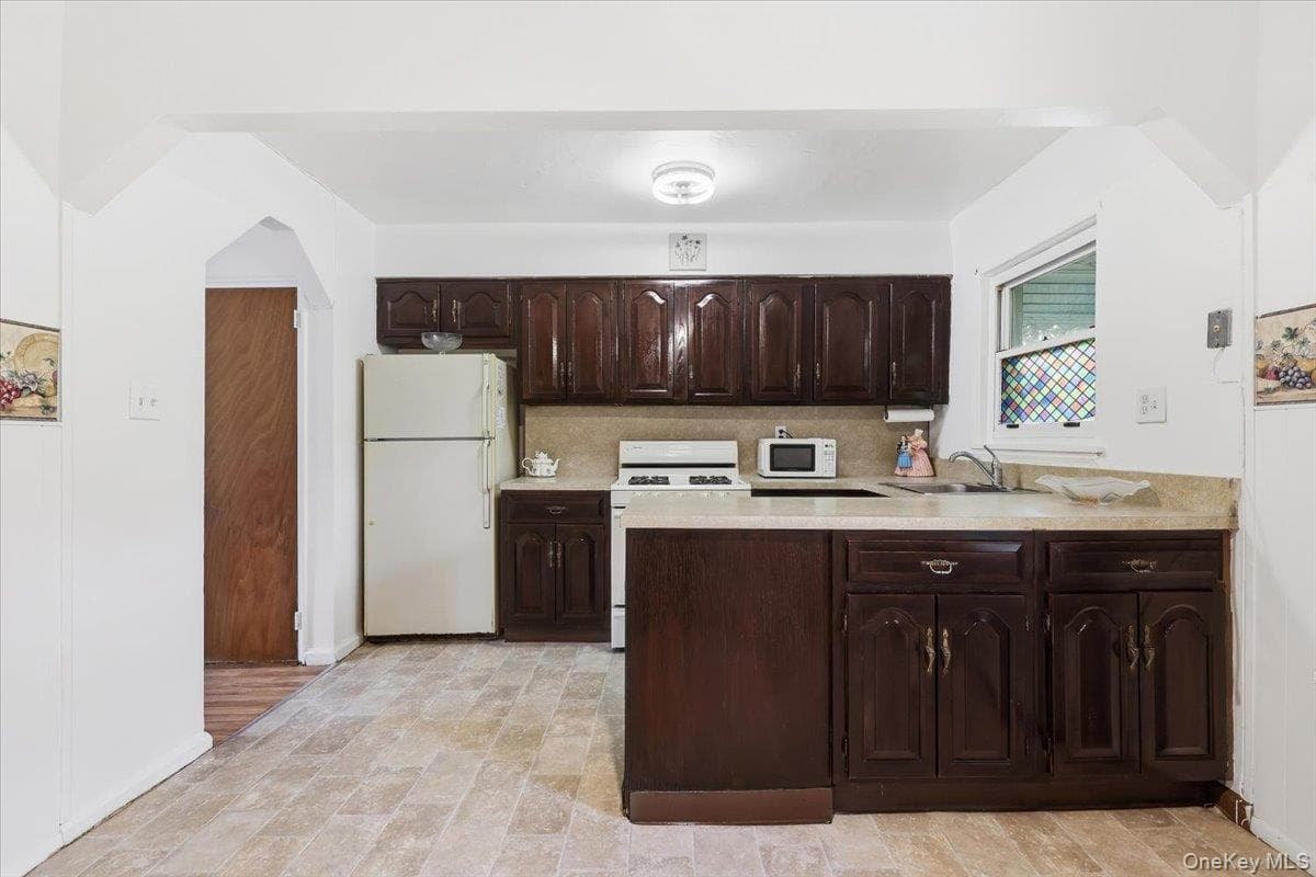 1647 Radcliff Avenue thumbnail 6