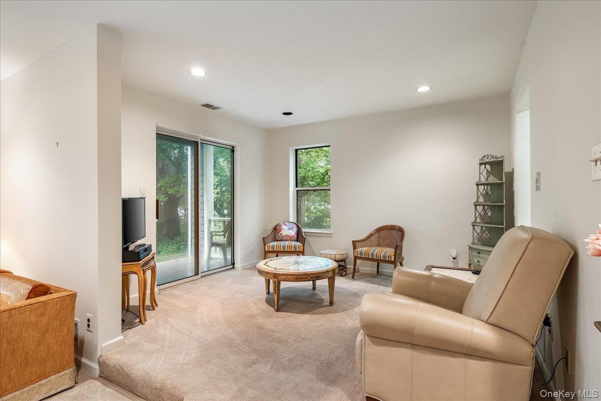 38 Larkspur Lane thumbnail 8