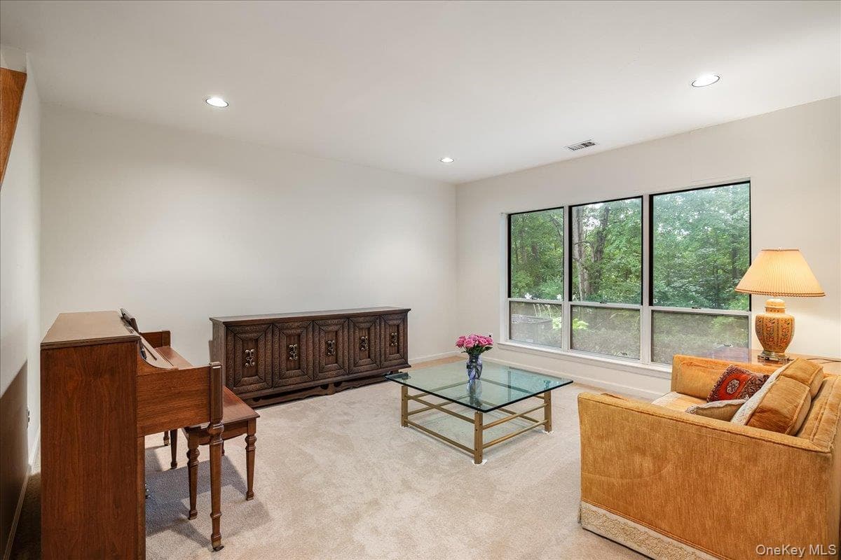 38 Larkspur Lane thumbnail 6