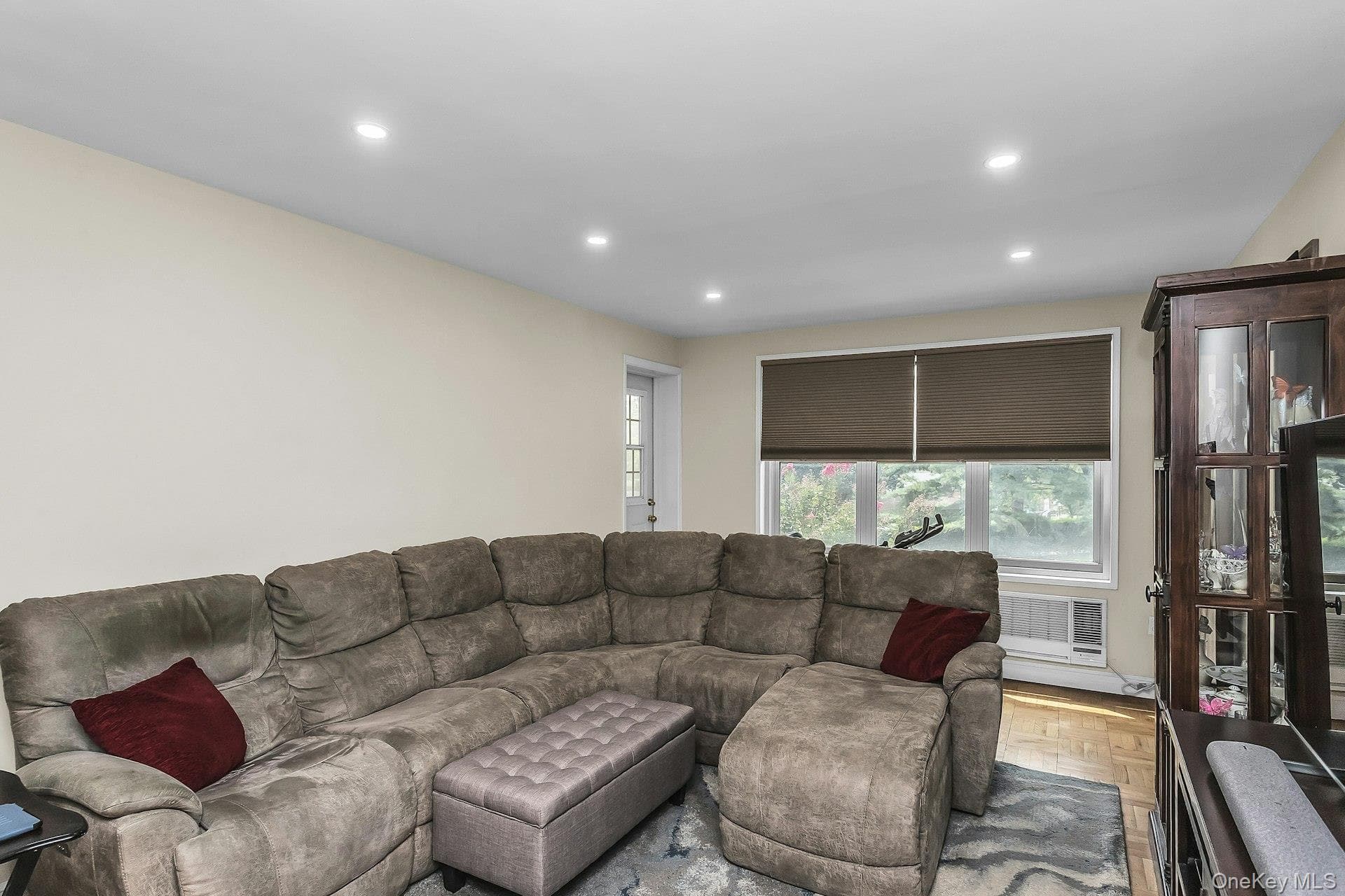 23-55 Bell Boulevard Unit: 1H thumbnail 5