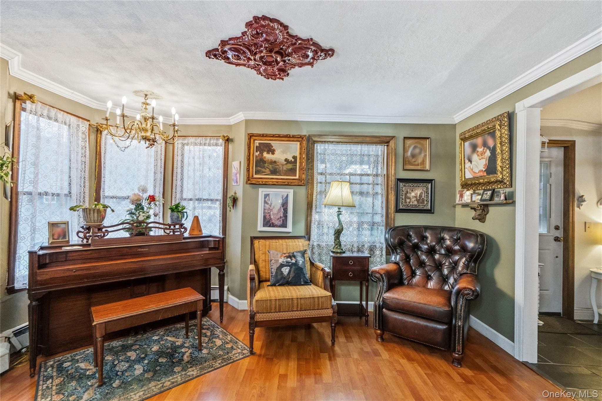 92 Jennings Avenue thumbnail 5