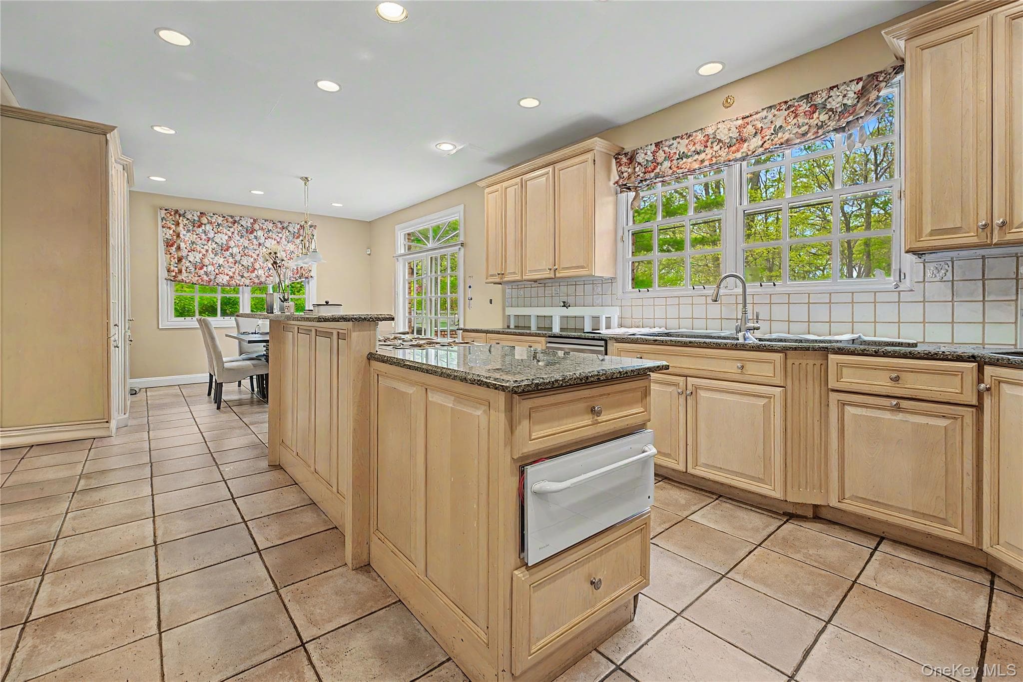 12 Chauncey Place thumbnail 8