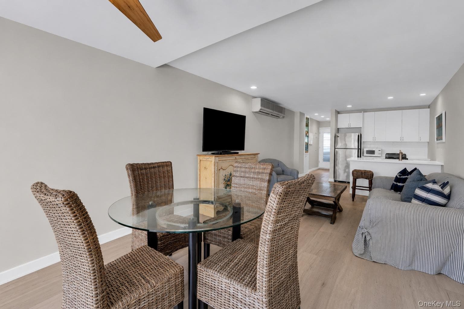 585 Dune Road Unit: A-21 thumbnail 7