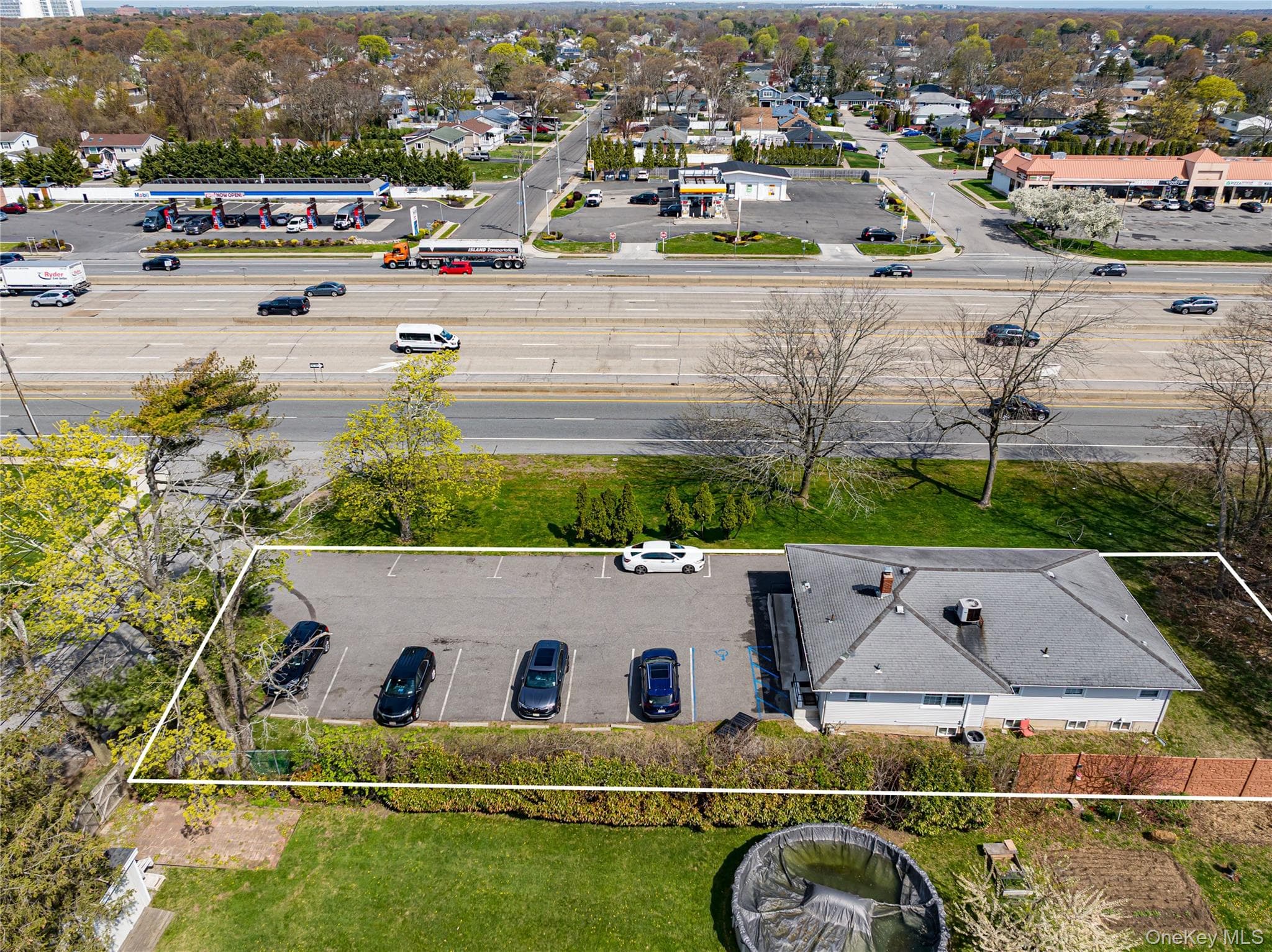 3250 Sunrise Highway thumbnail 24