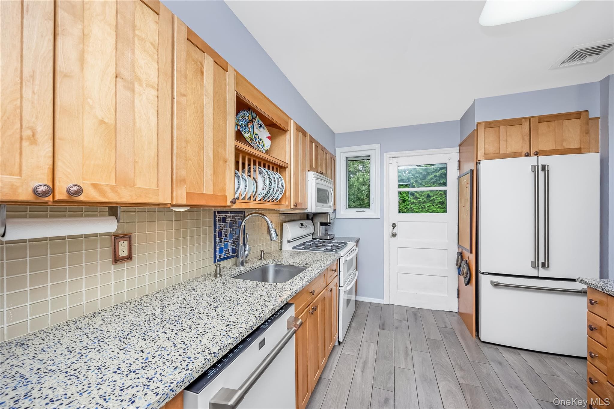 19 Leonard Road thumbnail 14
