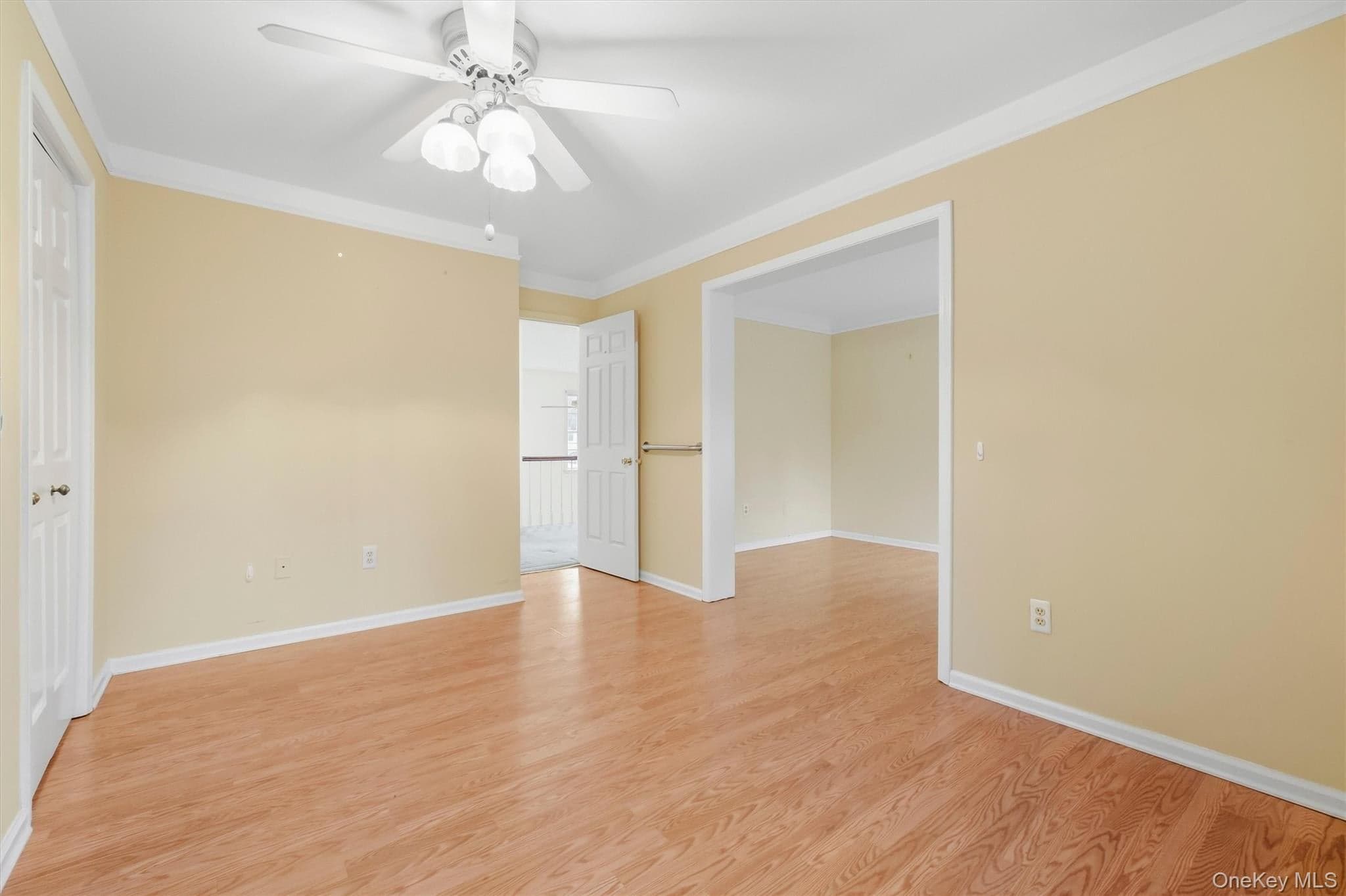 1069 Wolcott Avenue thumbnail 25