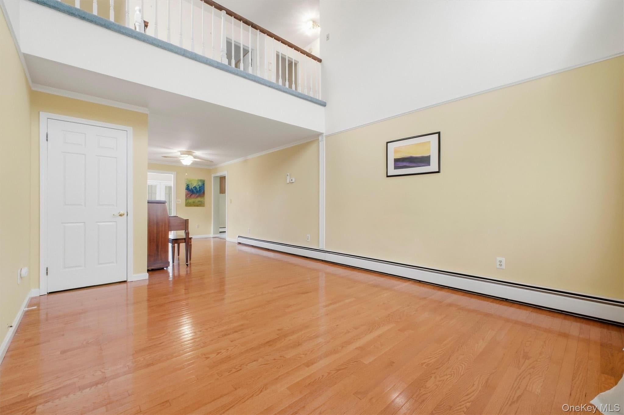 1069 Wolcott Avenue thumbnail 4