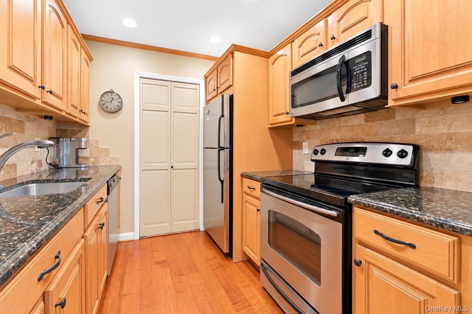 107 Richmond Boulevard Unit: 4B thumbnail 22