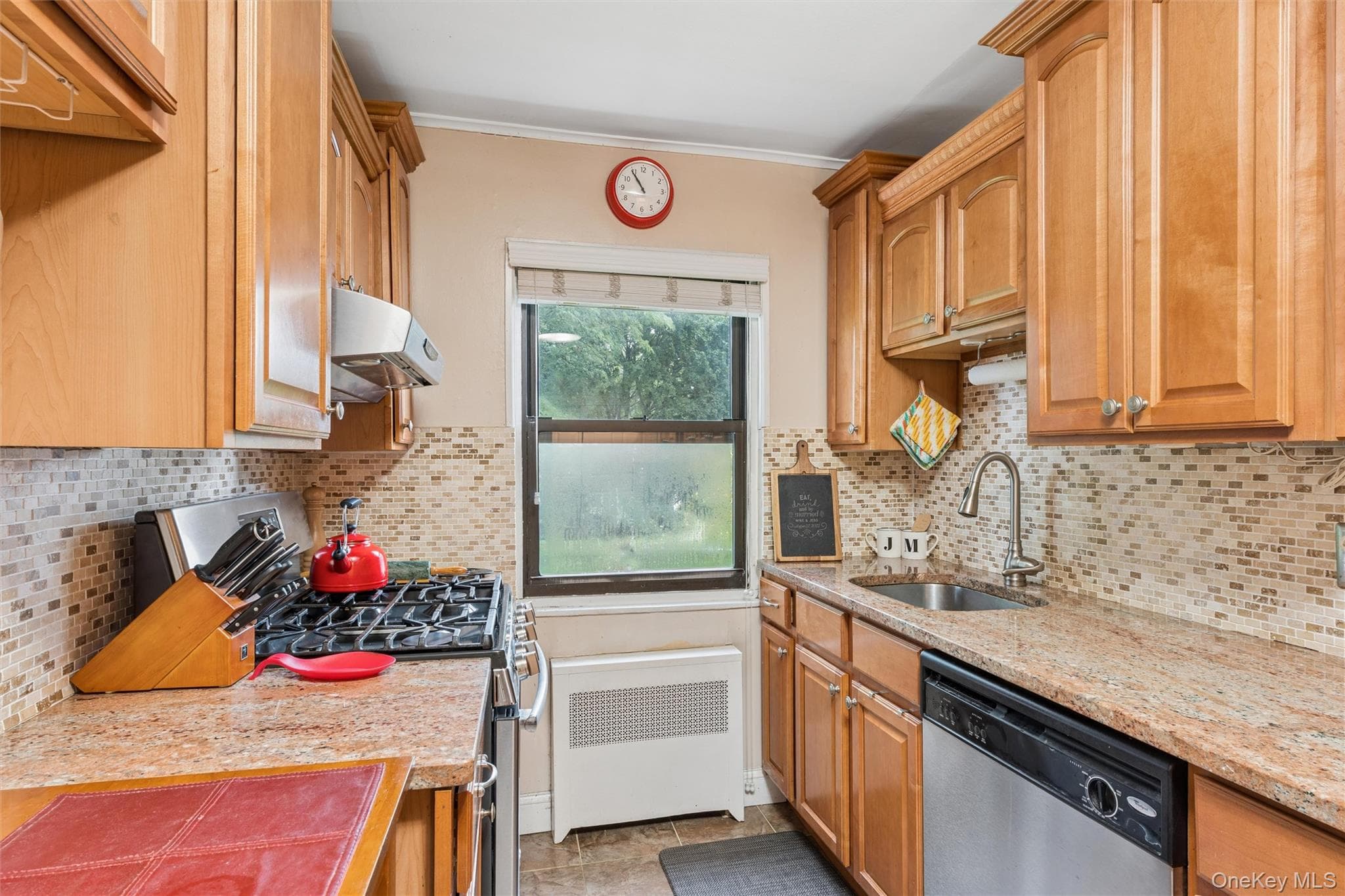 1195 E Broadway Unit: L21 thumbnail 9