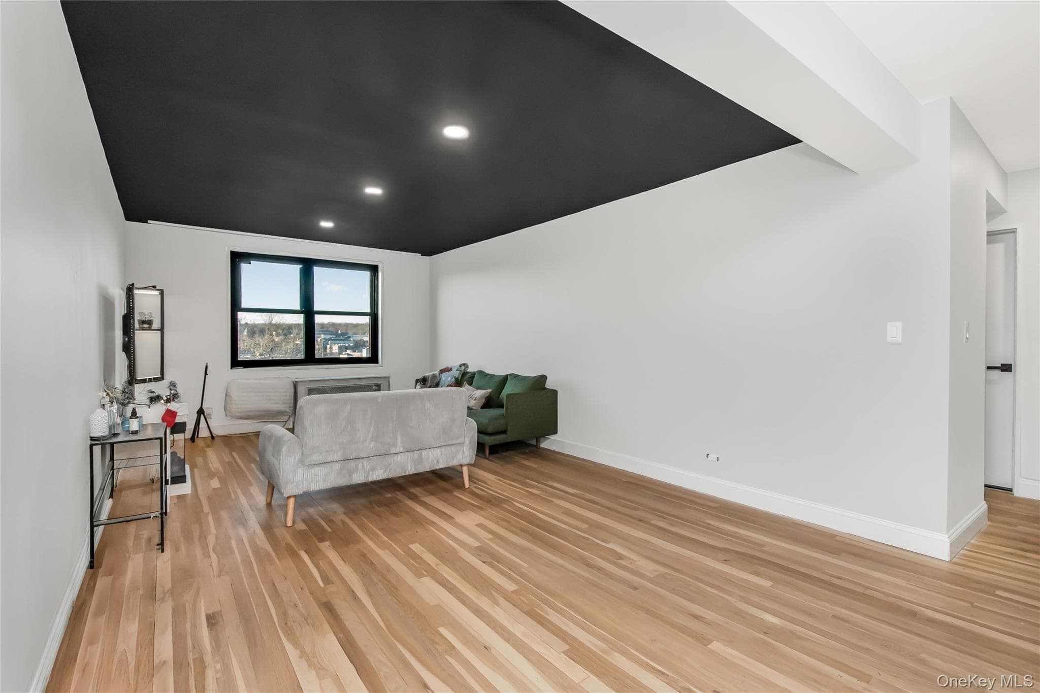 75 W 238th Street Unit: 3H thumbnail 4