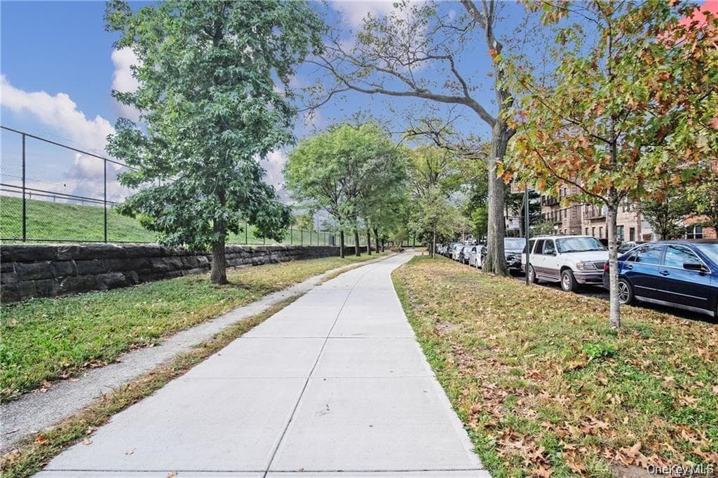 75 W 238th Street Unit: 3H thumbnail 10