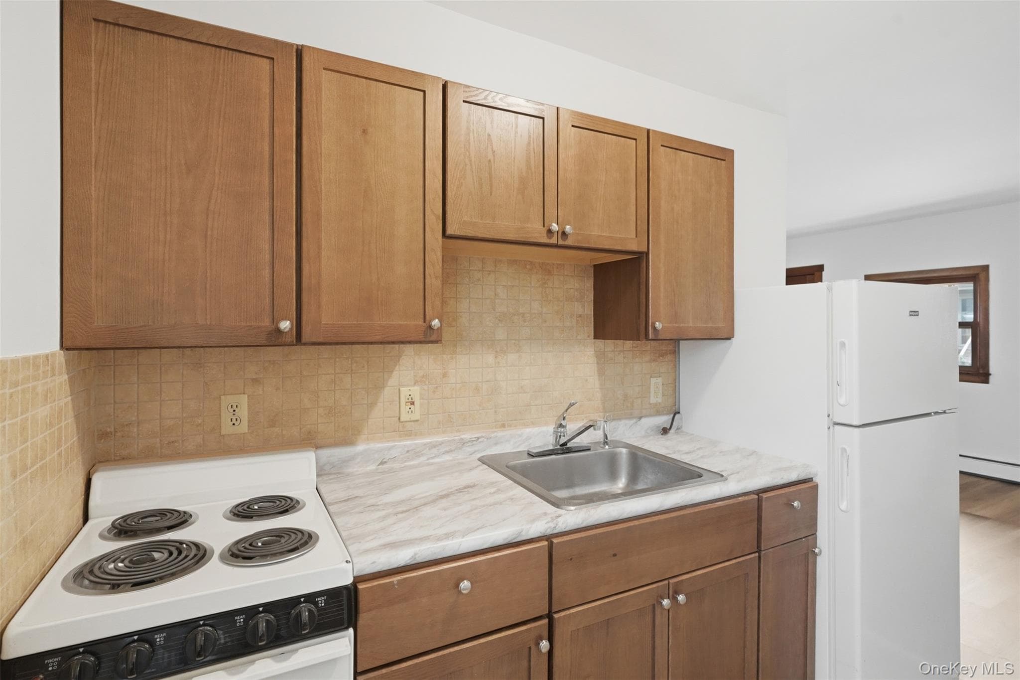 25 Conklin Street thumbnail 10