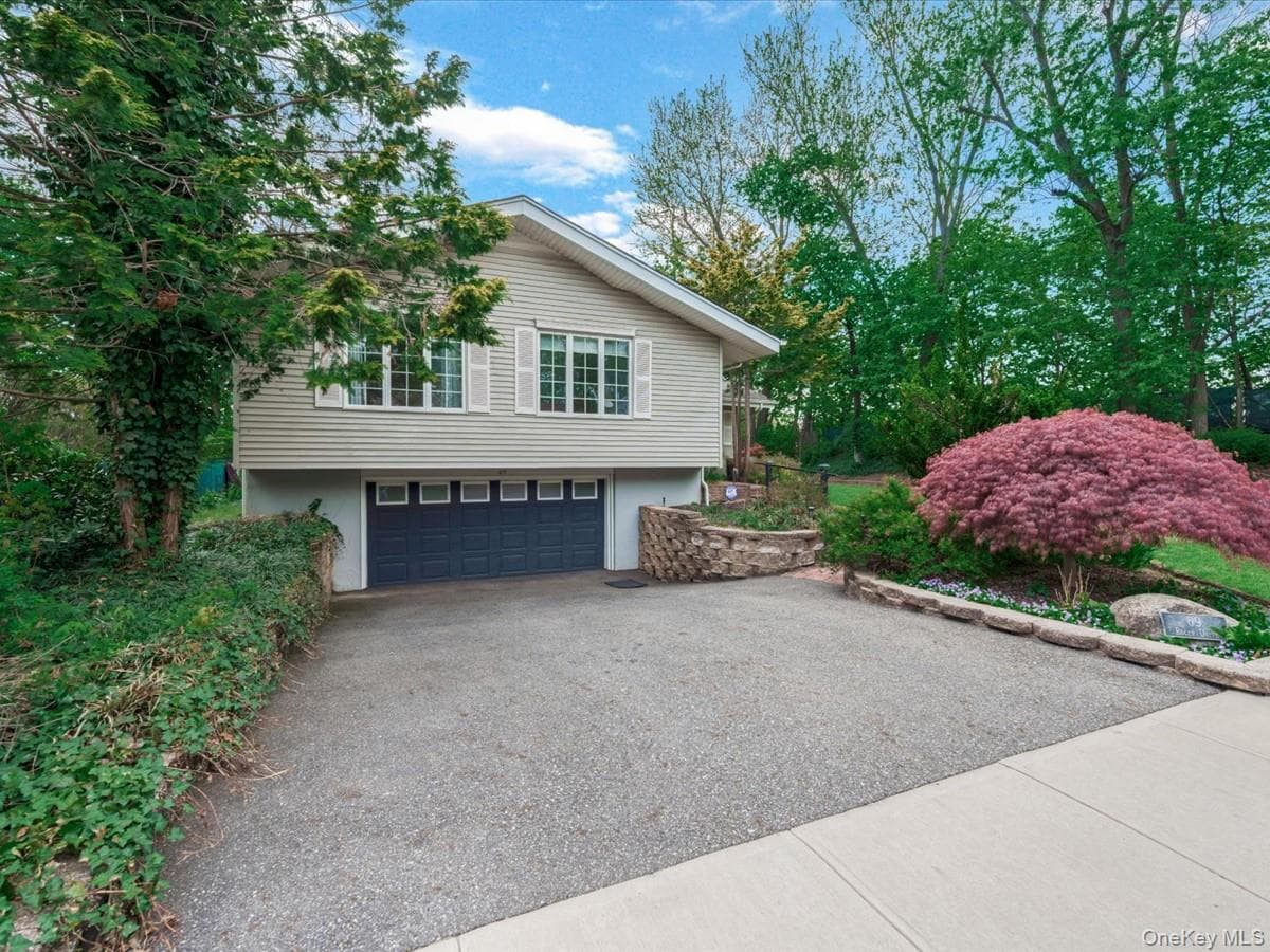 69 Roger Drive thumbnail 3