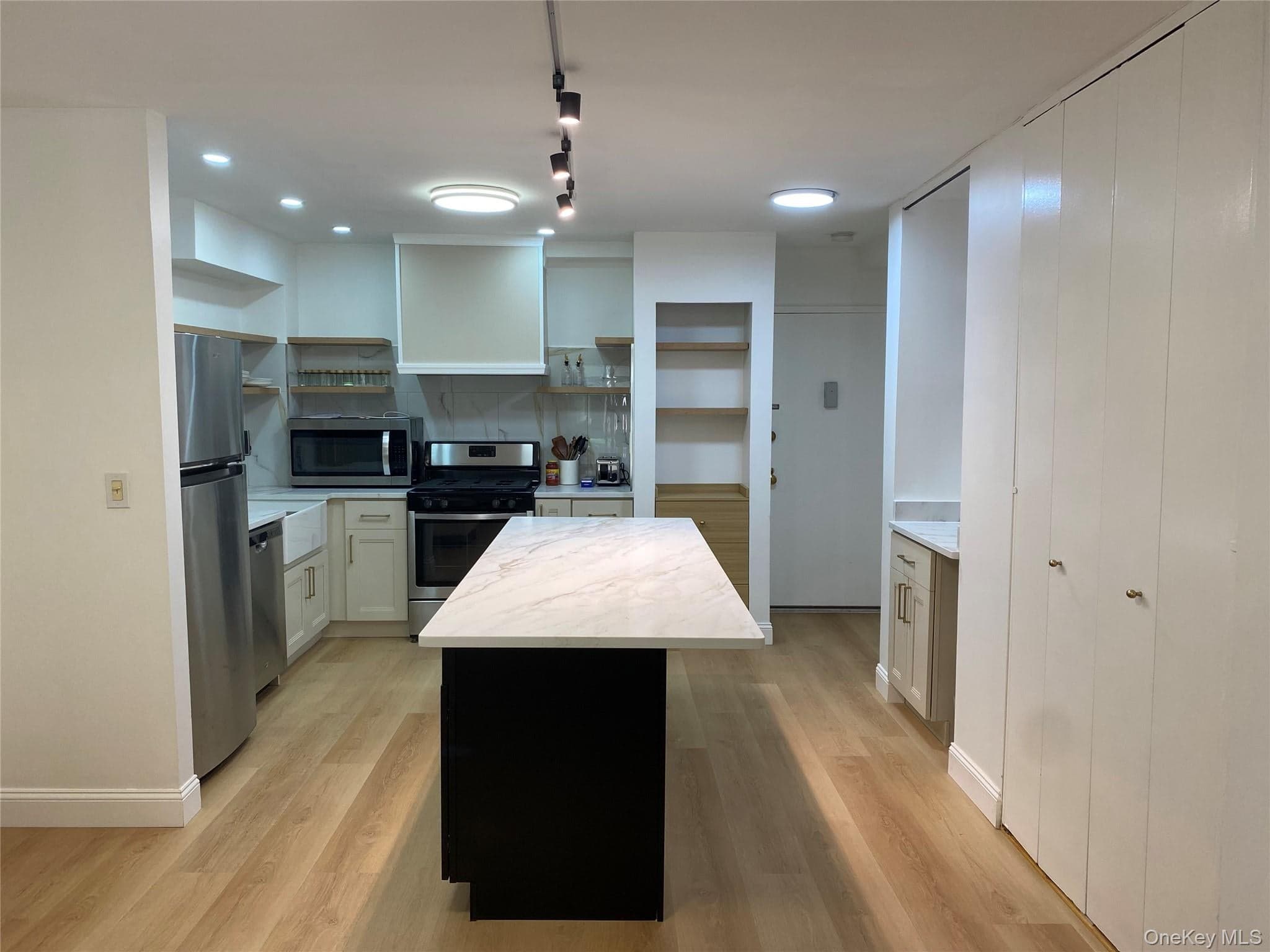 1230 Estates Lane Unit: 1136 thumbnail 5