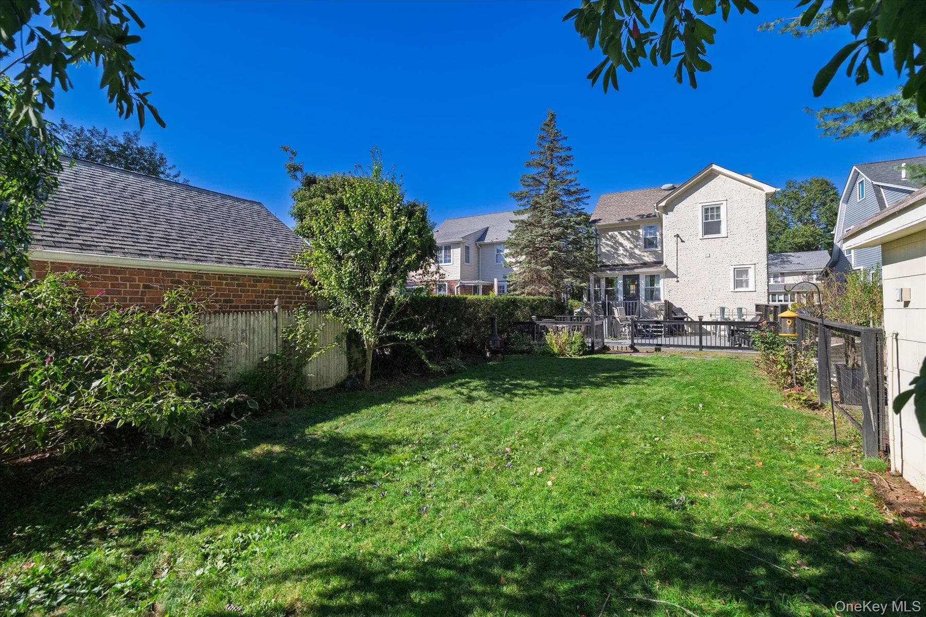 22 Stuart Avenue thumbnail 25