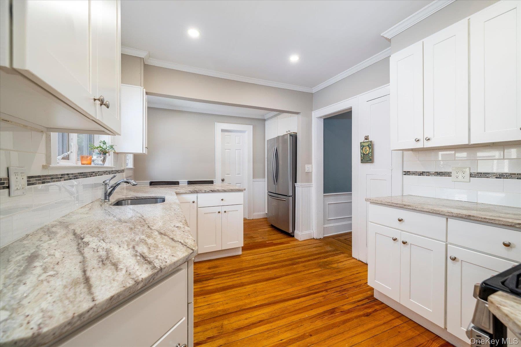 22 Stuart Avenue thumbnail 13