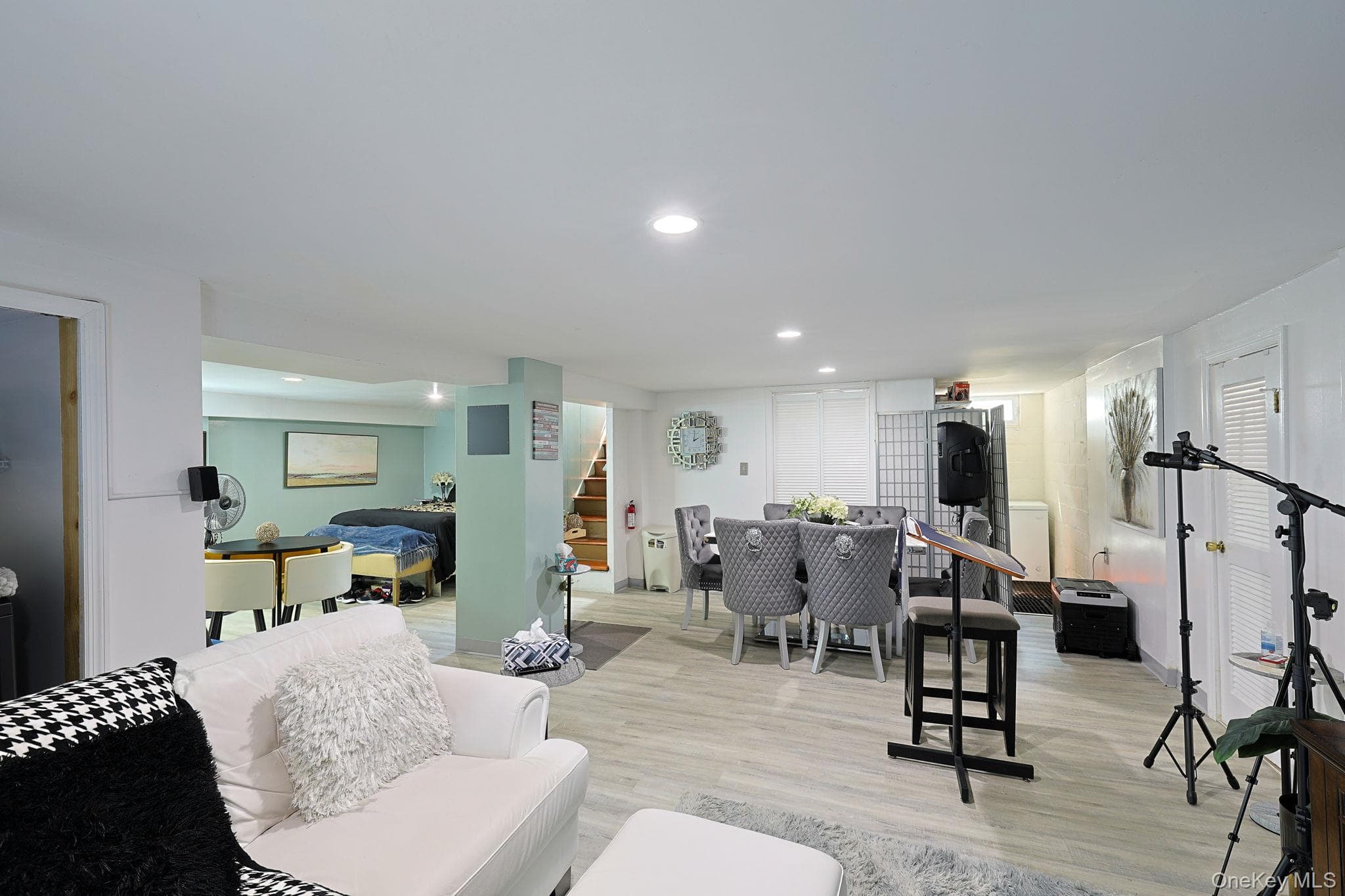 42 Streit Avenue thumbnail 19