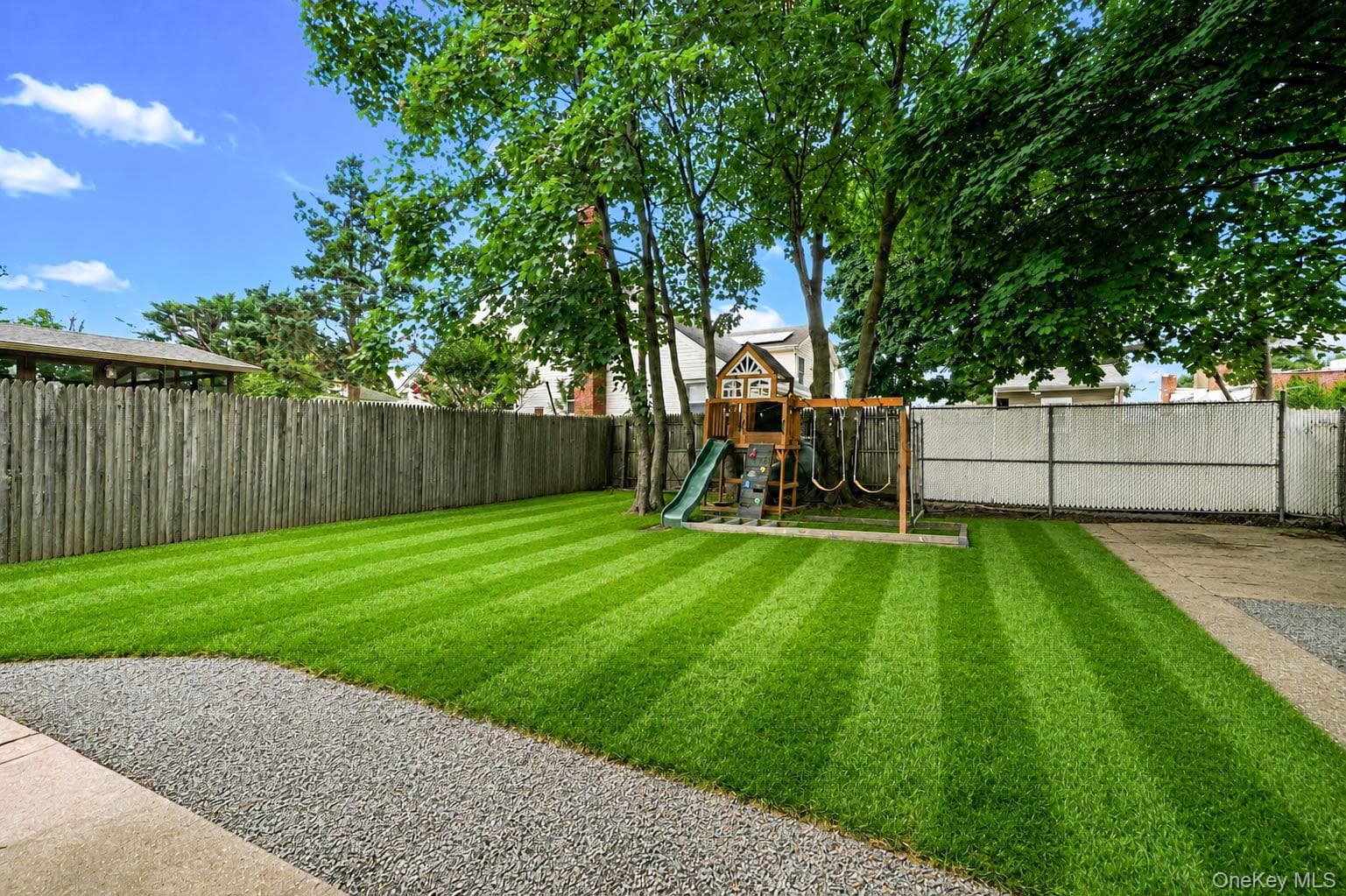 263 Valcour Avenue thumbnail 5