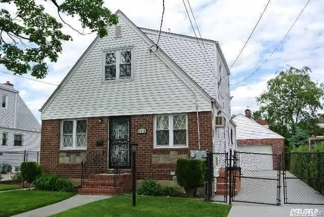 121-01 196th Street photo 1
