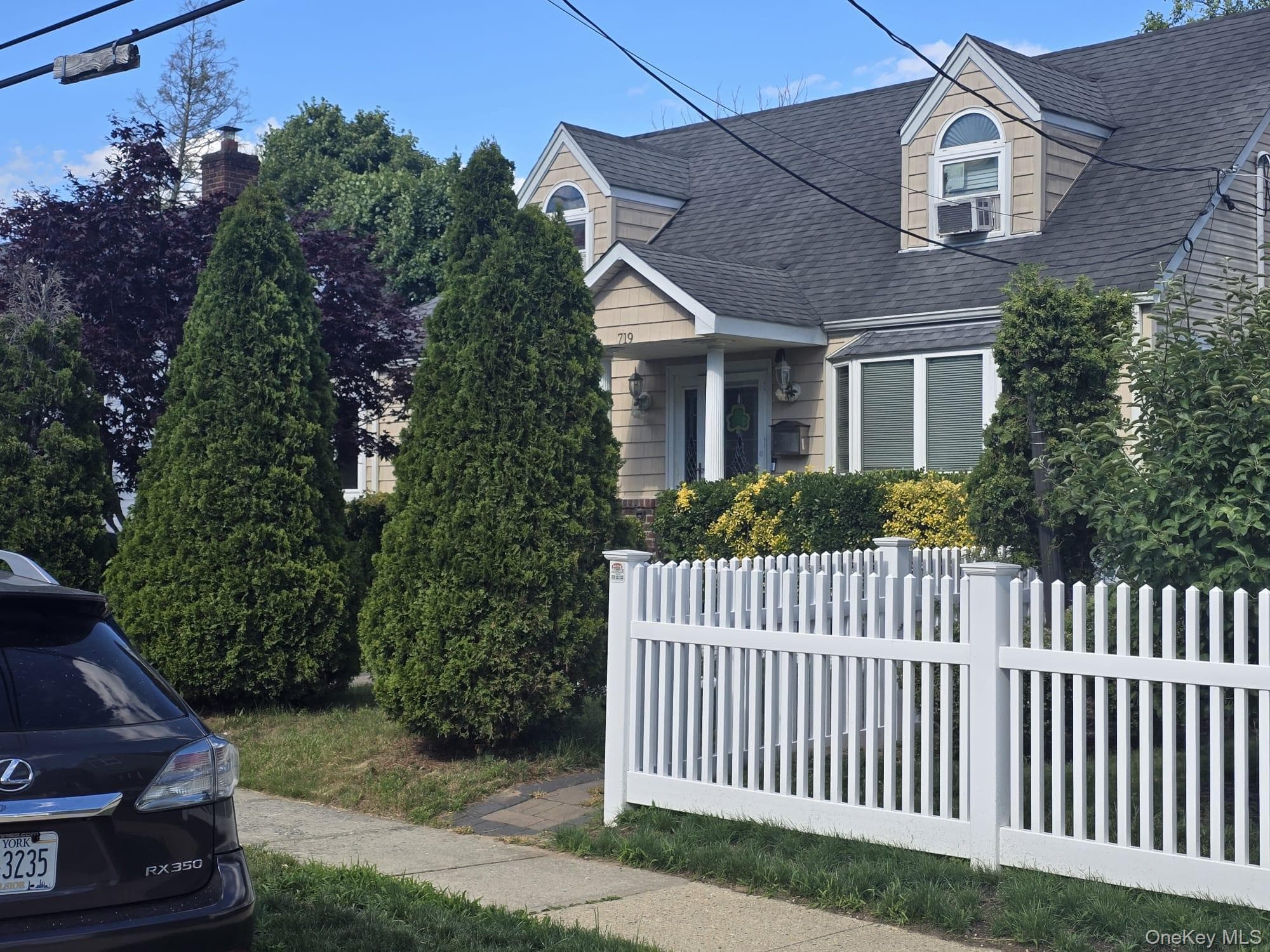 719 Oriole Avenue thumbnail 3