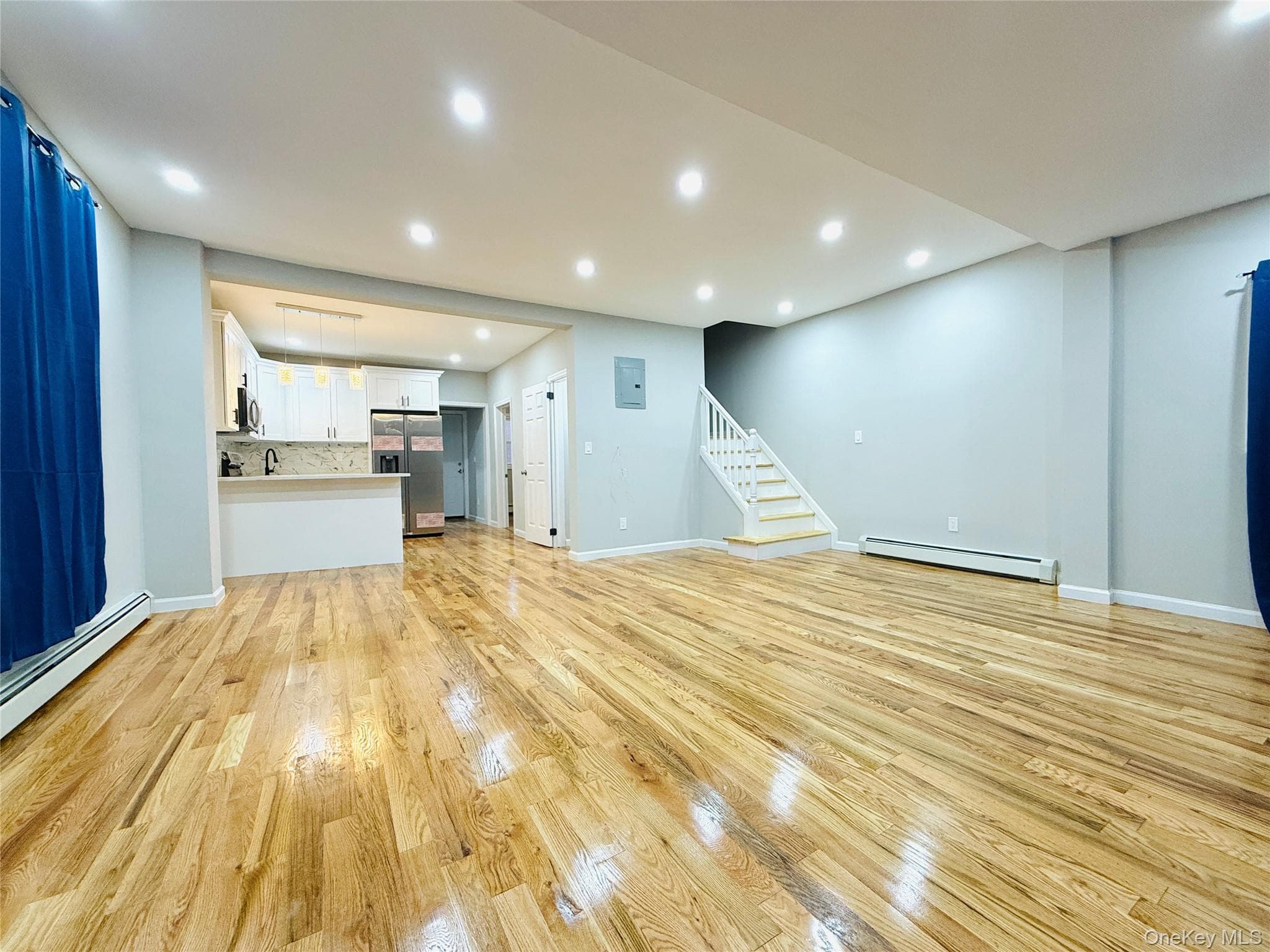 1627 Pilgrim Avenue thumbnail 4