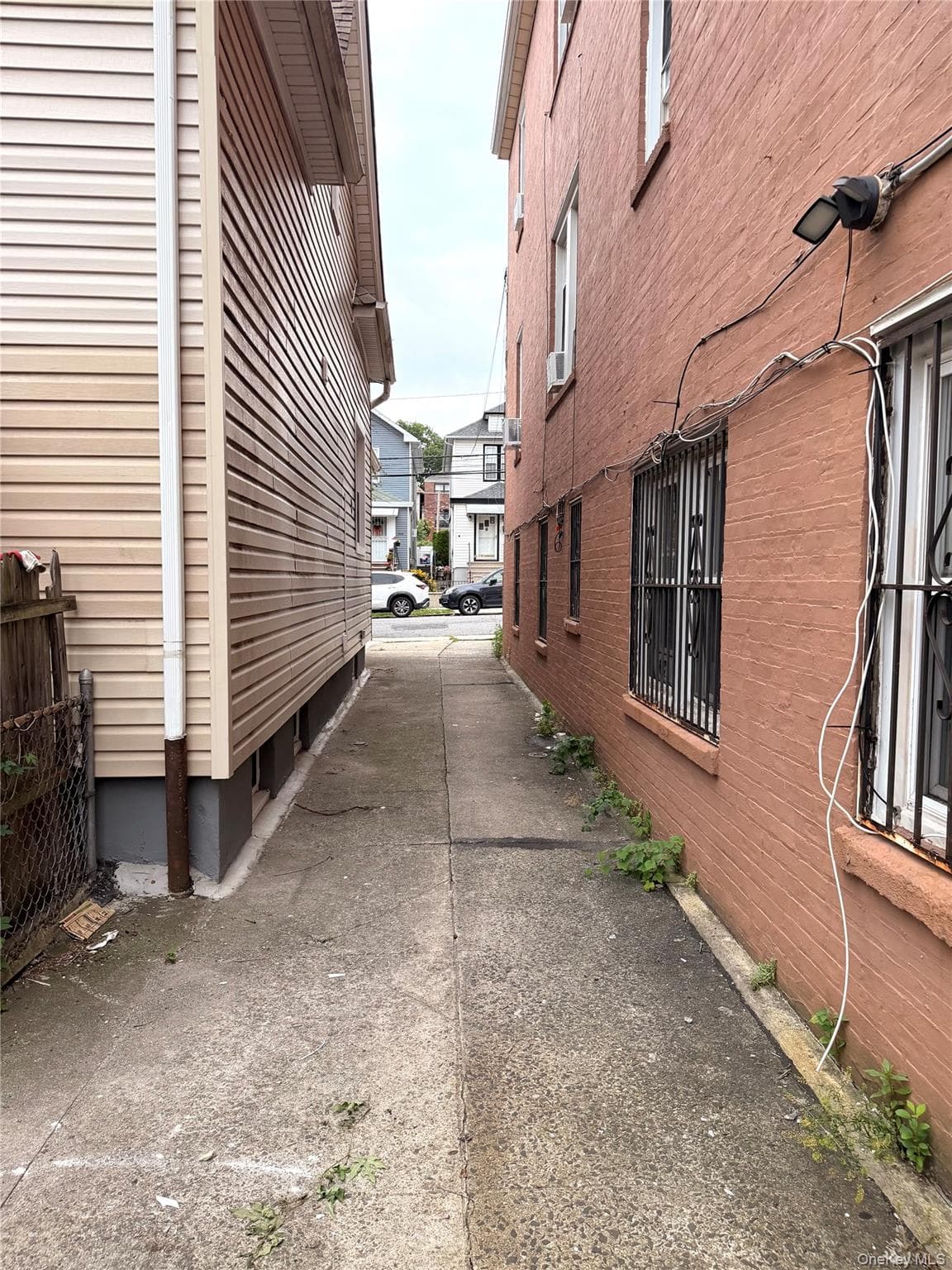 1627 Pilgrim Avenue thumbnail 8