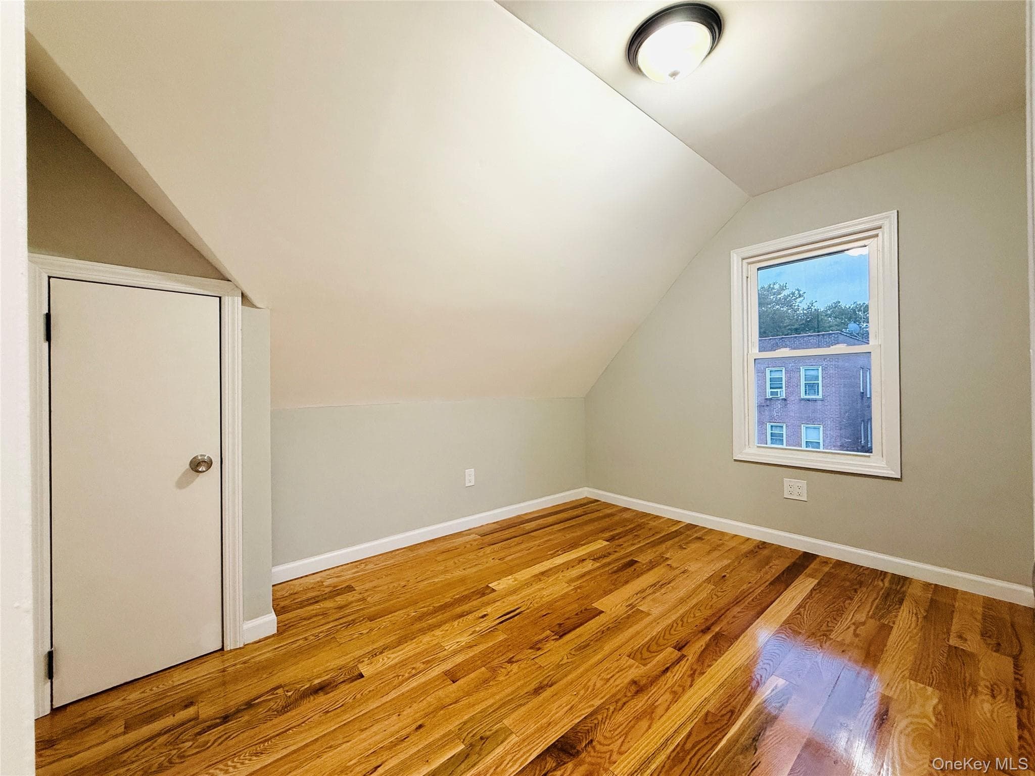 1627 Pilgrim Avenue thumbnail 5