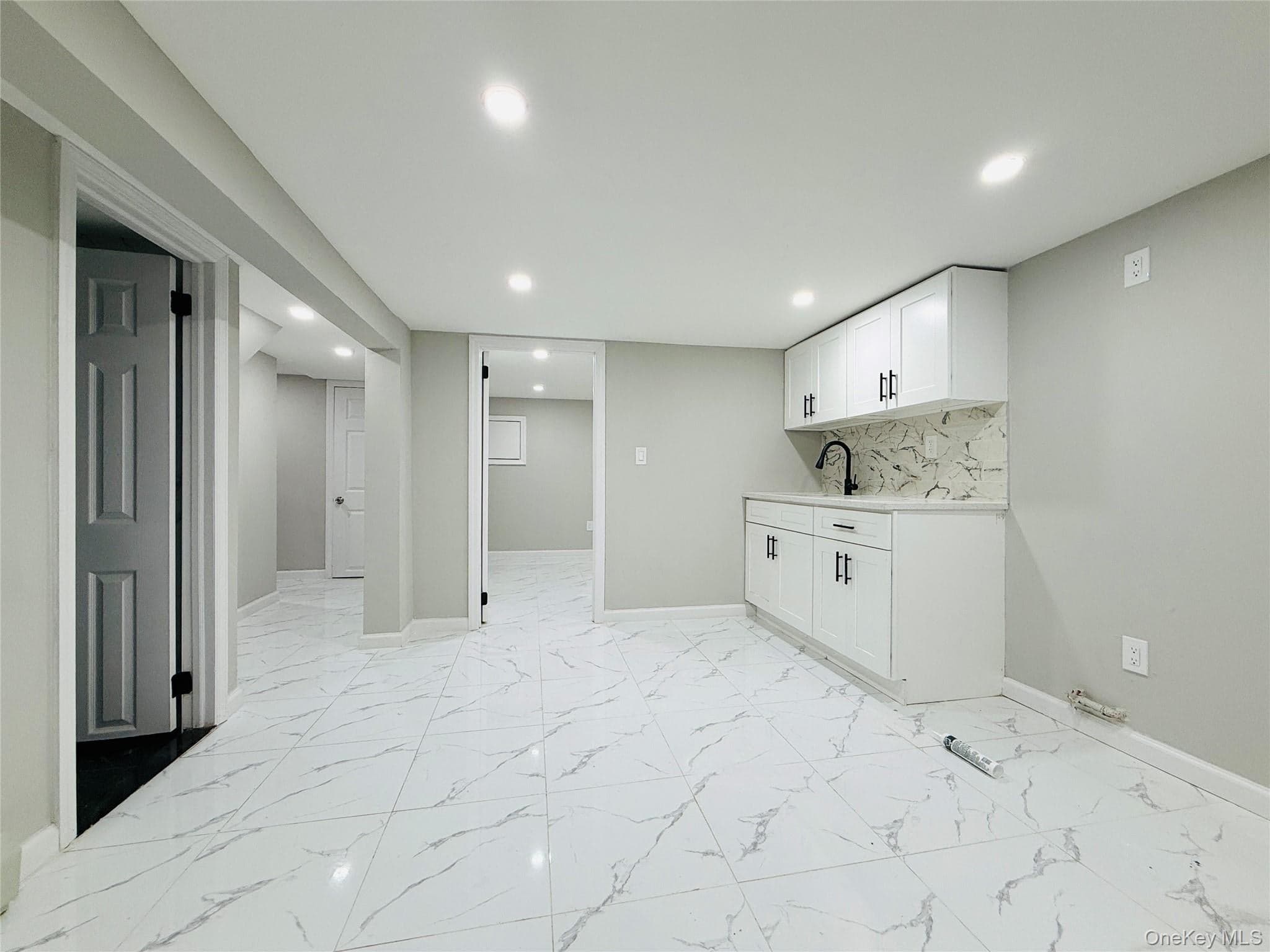 1627 Pilgrim Avenue thumbnail 16