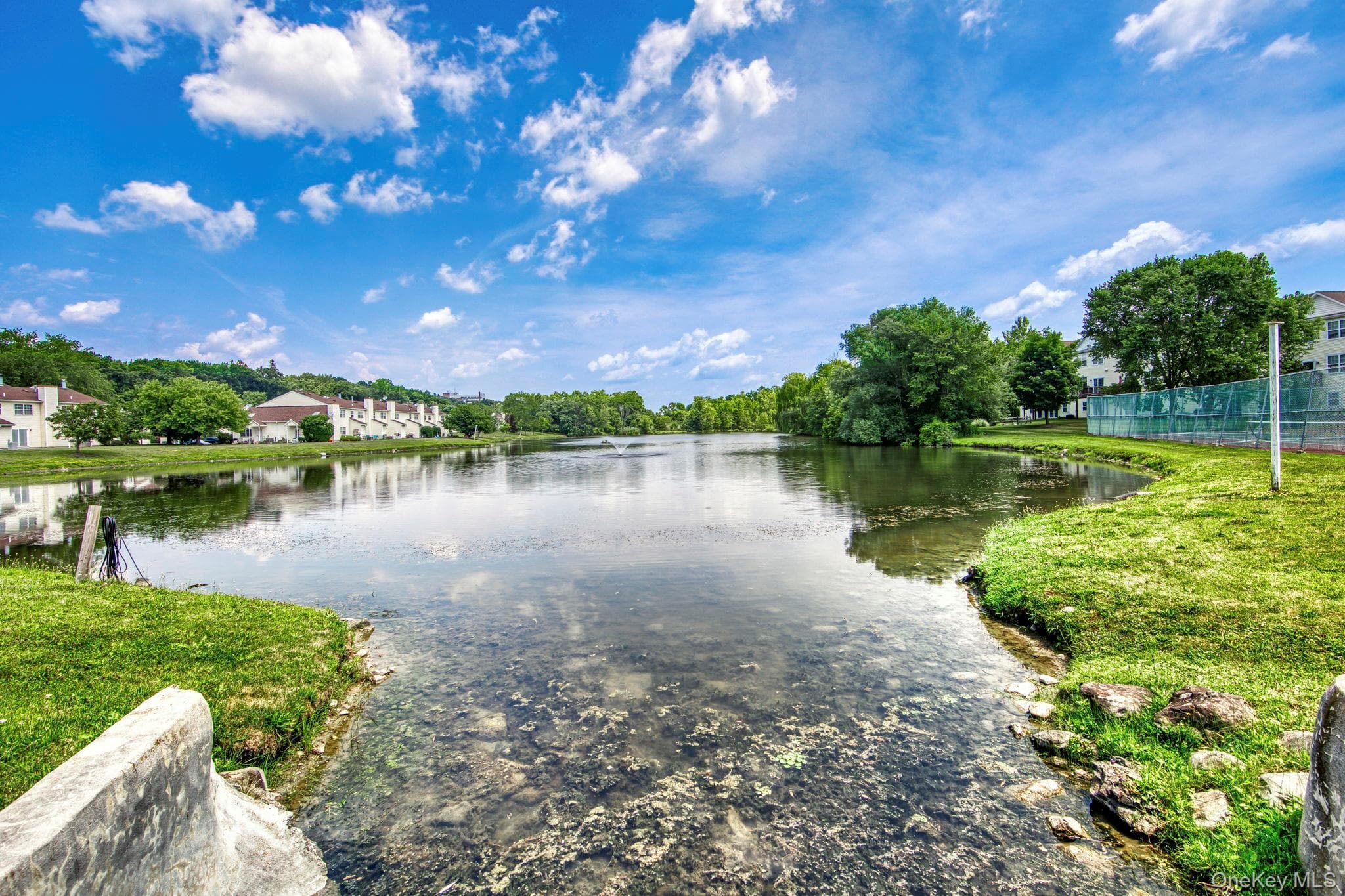 86 Woodlake Drive thumbnail 37
