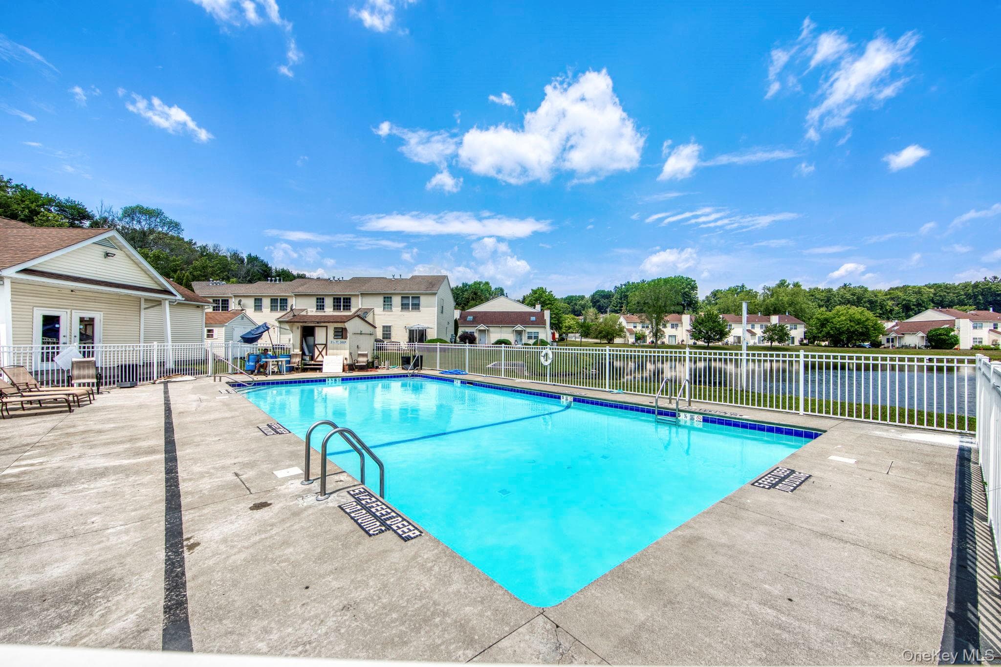 86 Woodlake Drive thumbnail 33