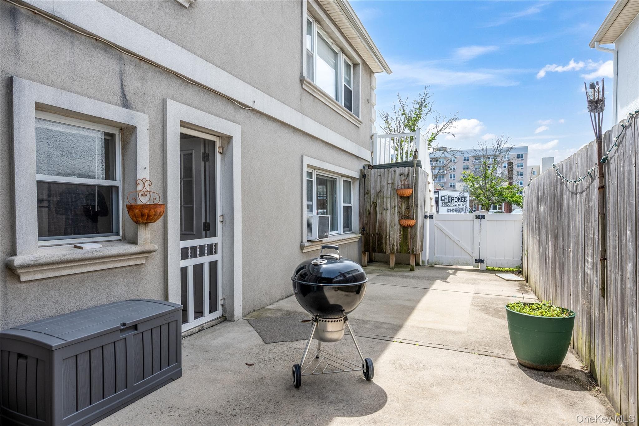 517 E Broadway thumbnail 19