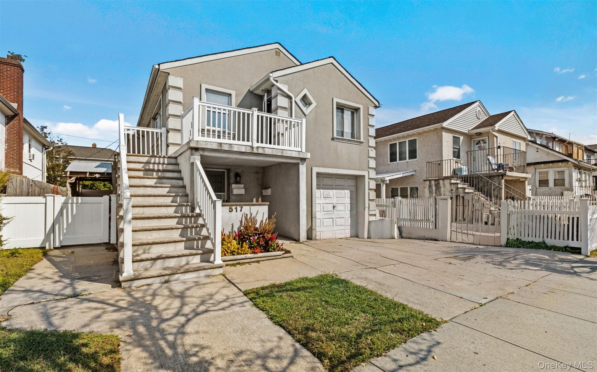 517 E Broadway, Long Beach