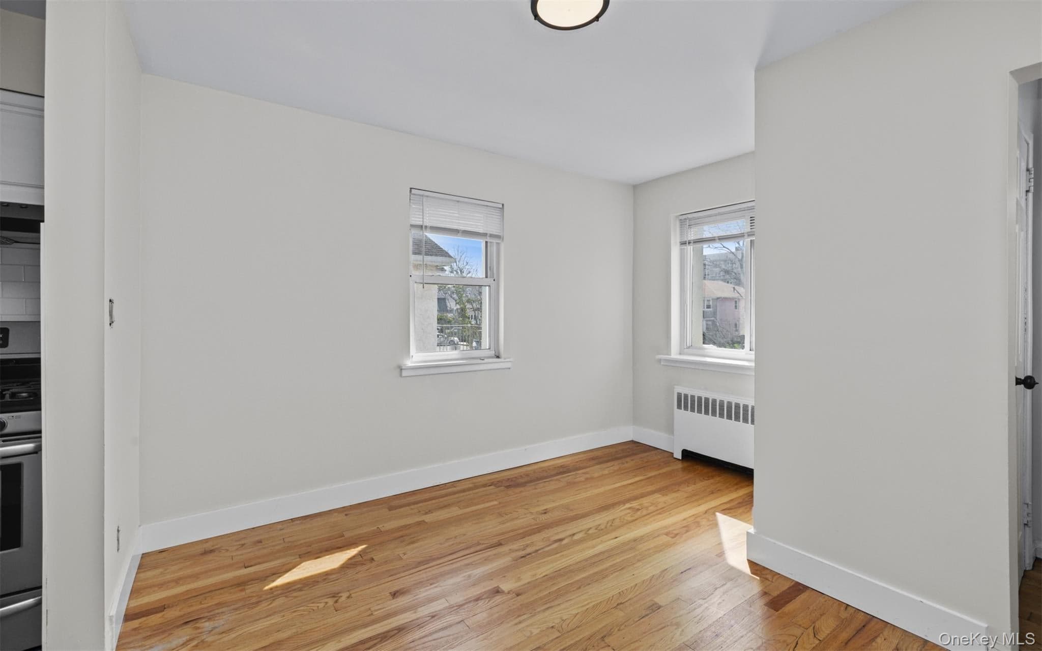 517 E Broadway thumbnail 11