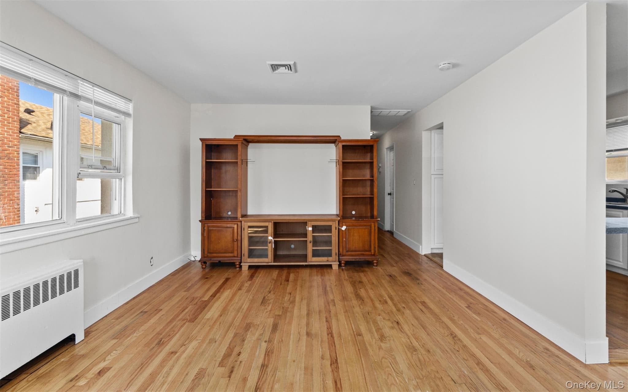 517 E Broadway thumbnail 7