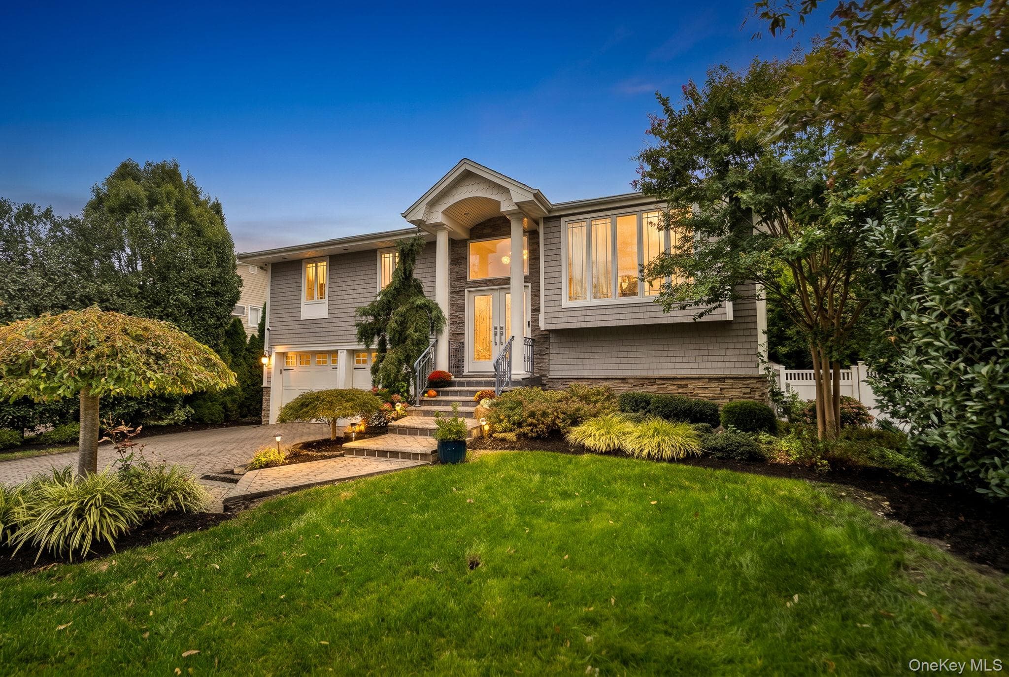 2817 Riverside Drive thumbnail 3