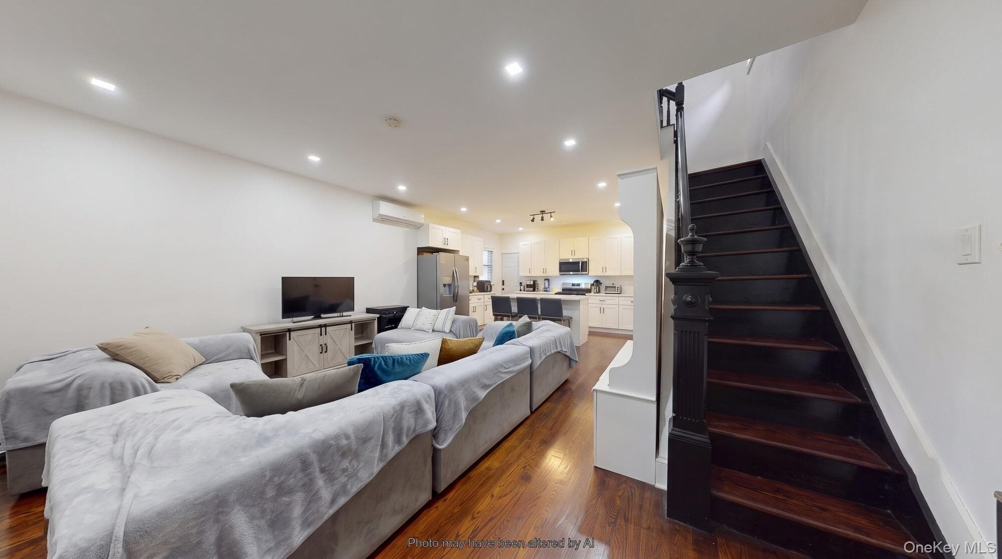 9415 Farragut Road thumbnail 5