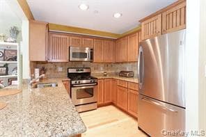 600 Clarence Avenue Unit: 2D thumbnail 8