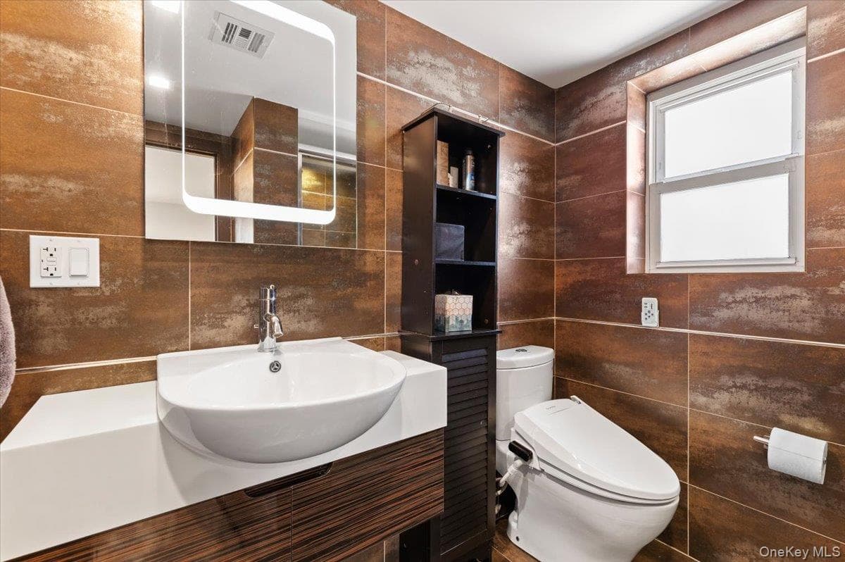 648 Diane Place thumbnail 14