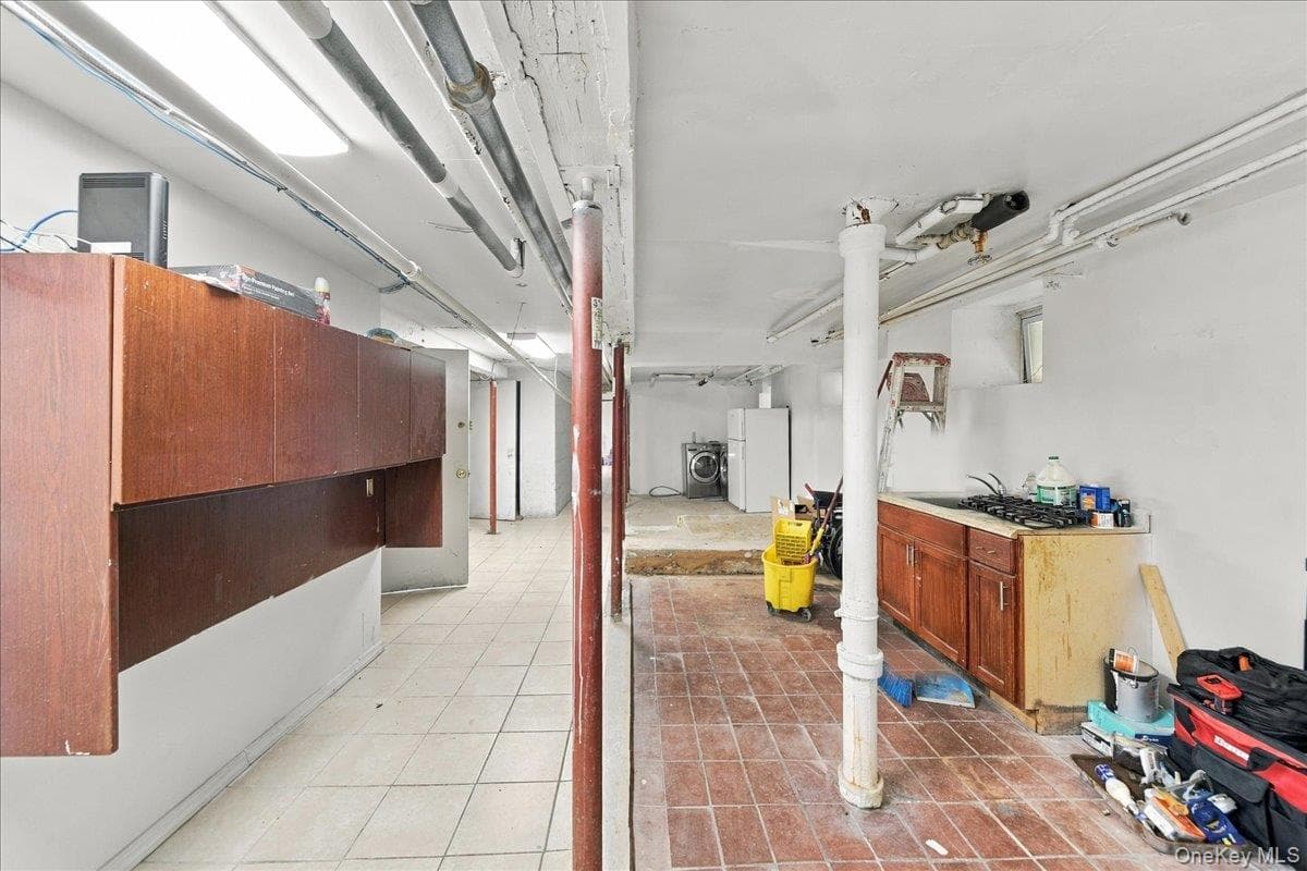 1385 Bronx River Avenue thumbnail 11