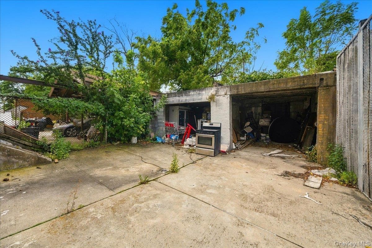 1385 Bronx River Avenue thumbnail 17