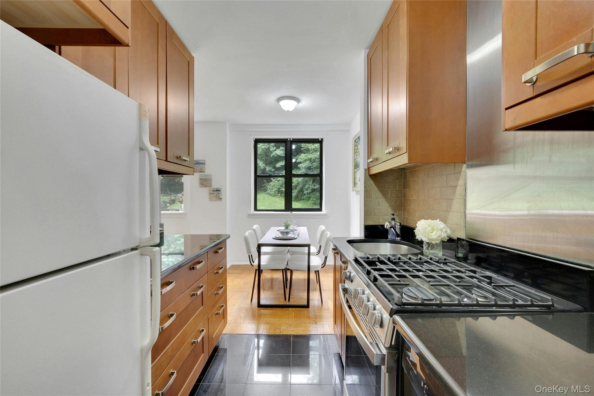 735 Kappock Street Unit: 2F thumbnail 2