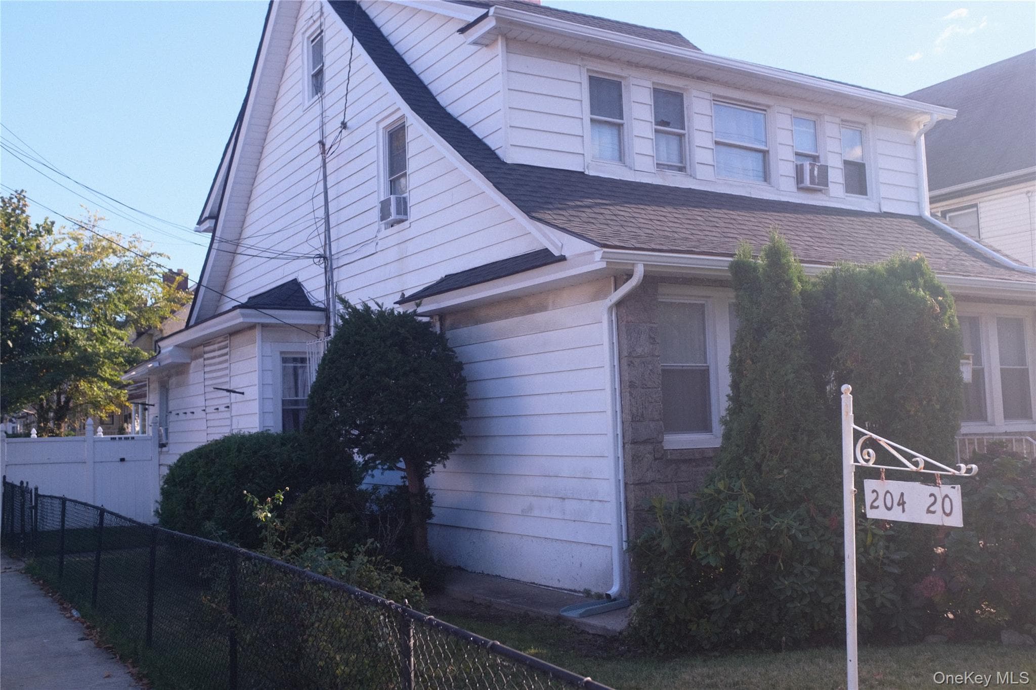 204-20 104th Avenue thumbnail 18