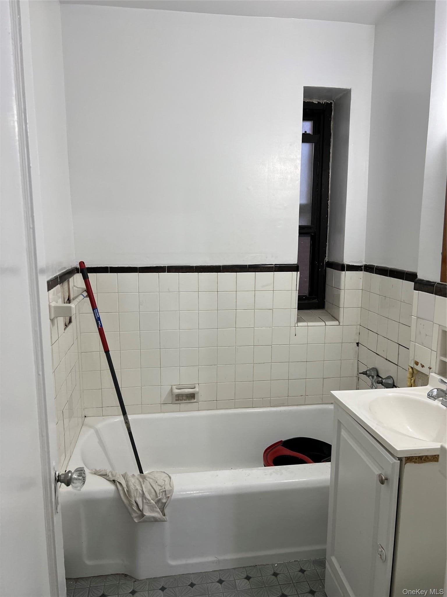 35-35 75th Street    Apartment 127 Street Unit: 127 thumbnail 25