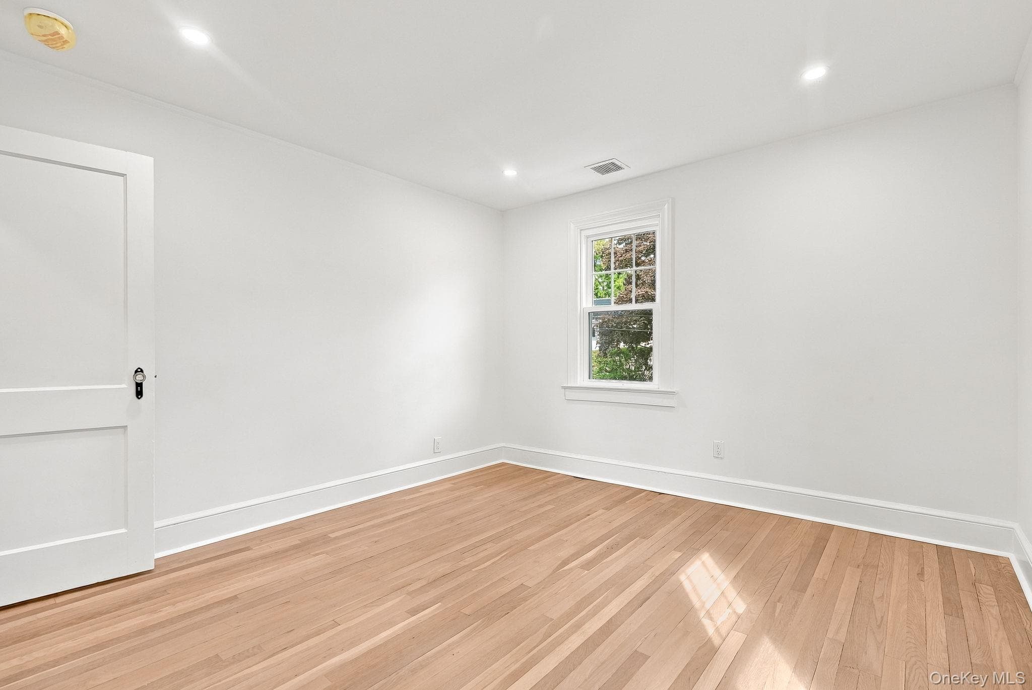 79 Robert Avenue thumbnail 26